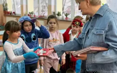 UyJTV1of