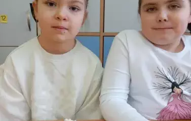 Oyyc3IEE