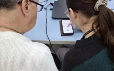 uAk4ipEA