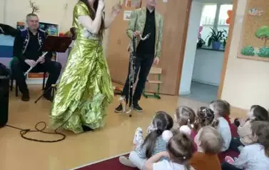 1000042122