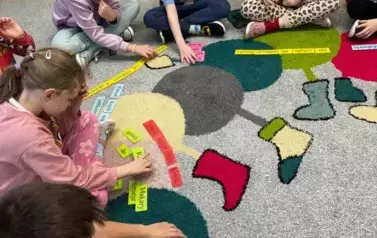 1743144249506