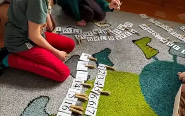 1743144121758