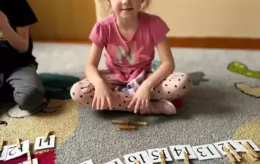 1743144083607