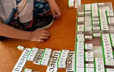 1743144042199