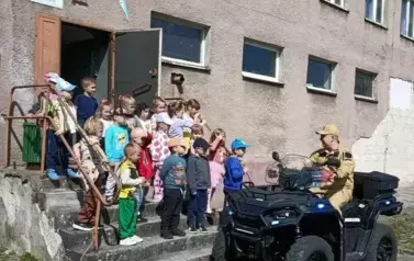1000063891