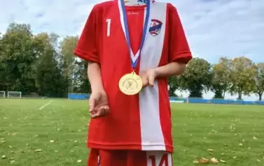 7-xXevvC