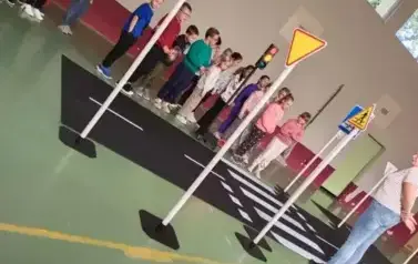 pgYalZ9x