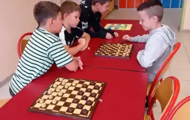 1760079697570