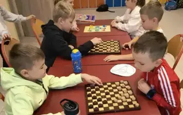 1760079639384