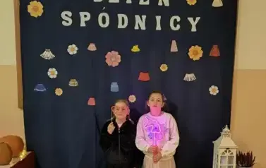R0UC1Y3L