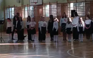 1762511374076
