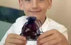 FM_jEiDV