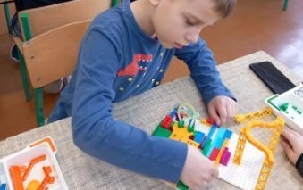 Zdjęcie do Robotyka w wykonaniu uczni&oacute;w klasy 2a:).