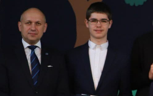 Nagrodzony.