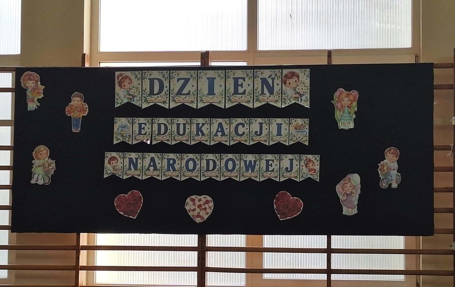 Akademia z okazji Dnia Edukacji Narodowej w przedszkolu